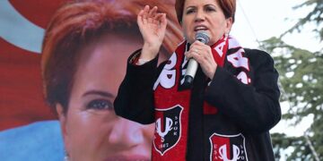 Akşener Uşak’tan  Avustralyalı senatöre seslendi: Beri bak efendi, senin yolun Türkiye’ye düşürse, iyilerle karşılaşırsan