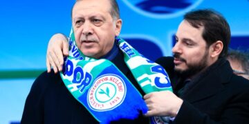 Konuştukça, dolar yükseliyor: Damat Albayrak ‘çok beklerler’ demişti
