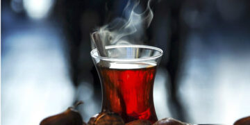 Aşırı sıcak çay içmek kanser riskini artırabilir
