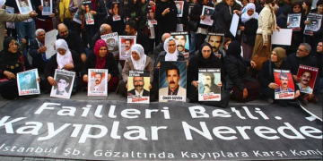 Cumartesi Anneleri gözaltına kaybedilen kadınları andı