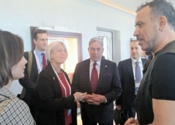 Yeni Zelanda’da ‘kahraman’ ilan edildi: Dışişleri Bakanı, Haluk Levent’i ülkesinde konser vermeye davet etti