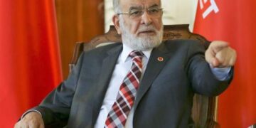 SP lideri Karamollaoğlu : AKP’nin kemik oyu %20’nin altına indi