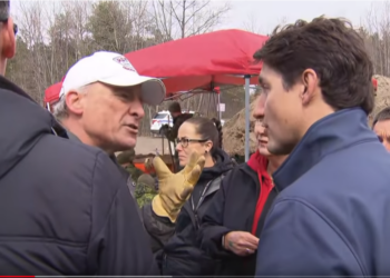 Kanada Başbakanı kendini bağırarak eleştiren kişiden böyle özür diledi