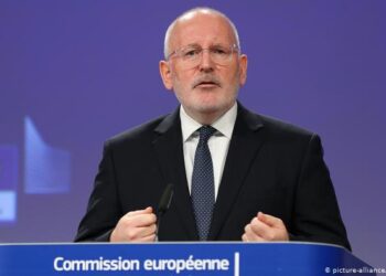 AB, AKP hükümetine demokratik ilkeleri izleme çağrısı yaptı