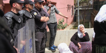 Gebze Nöbeti’nde ailelere polis ablukası: Gazetecilerin görüntüleri silindi