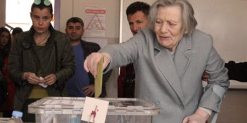 54 ilde kazanan adaylar belli oldu