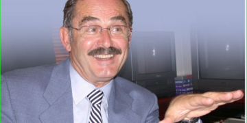 Yılmaz Büyükerşen: Bu seçimler AKP’nin inişe geçtiğinin işareti