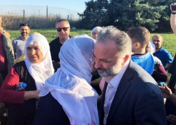 Ayhan Bilgen: Kars Belediyesi’nden belge kaçırılıyor