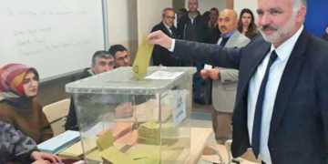 MHP itiraz etti, HDP’nin oyu arttı: HDP Kars Belediyesi Eşbaşkanı Ayhan Bilgen 17 oy daha arttırdı