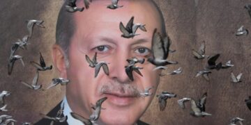 ‘Otoriter liderler yenilmez değildir’ diyen Guardian: Erdoğan için kötü olan seçim sonuçları demokrasi için iyi