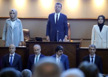 Memurların lehine olan karar AKP’nin oylarıyla engellendi