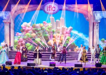 Dünya çocukları ABD’de ayakta alkışlandı: Bu festival Türkiye’de yasaklı, bu utanılacak bir durum