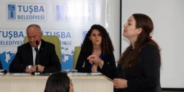 AKP’li Akman’a: Öğretmenimken çalmamayı öğrettin, büyük hırsız olmuşsun