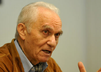 AKP’nin kurucularından Yakış: Son anda ketenpereye getirip AKP’ye kazandırmak istiyorlar