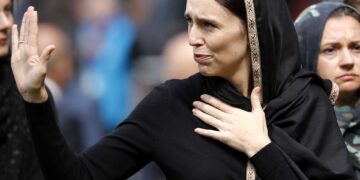 Başbakan Jacinda Ardern: Yeni Zelandalıları güvende tutmak için her taşın altına bakılacak