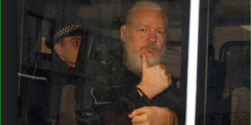 Assange’ın Babası: Avustralya Başbakanı bu konuda bir şeyler yapmalı
