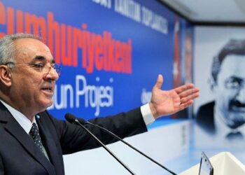 DSP adayı ‘seçim bitti’ diyerek, Ekrem İmamoğlu’nun lehine  Belediye Başkanlığı’ndan  çekildi