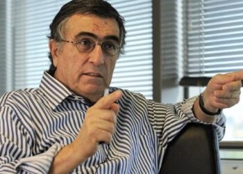 Gazeteci Cemal: 12 Eylül’de de mavi renk yasaklanmıştı, sivil darbeciler, asker darbecileri geride bıraktı