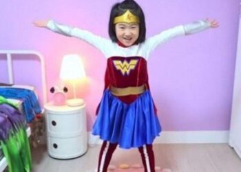 6 yaşındaki YouTuber, 8 milyon dolara bina satın aldı