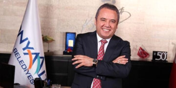 3 milyar biliyorduk: Antalya Belediye Başkanı Böcek, AKP’li Türel’in 6 milyar borç bıraktığı söyledi