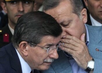 Davutoğlu: Erdoğan bana ‘başbakan gibi görün ama başbakan olma’ dedi