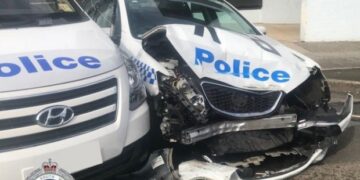 200 milyon dolarlık uyuşturucuyla polis aracına çarptı