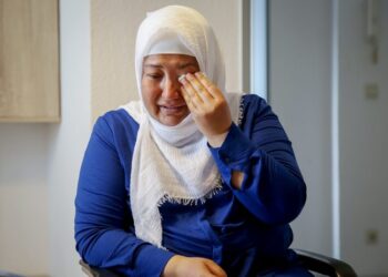 Çin yönetiminın baskısını göşyaşlarıyla anlattı: Babam görmedi, ben 25 yıl görmedim, sadece hürriyet istiyorum