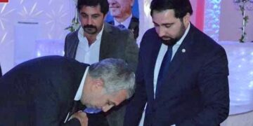 Almanya’da Türkiye kökenli politikacılar AKP’ye çalışmakla suçlanıyor