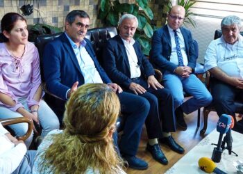 CHP’den HDP’li Başkanlara destek  ziyaret: Sandığın gasbına direnmek herkesin boynunun borcudur