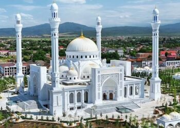 Avrupa’nın en büyük camii  Çeçenistan’ın başşehri Grozni’de açıldı