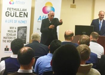 Kitabın Yazarı Pahl, Hizmet’e yapılan baskının şahidi olduğunu söyledi: Gülen’in biyografisini anlatan kitabın tanıtımı Sydney’de yapıldı