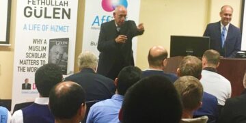 Kitabın Yazarı Pahl, Hizmet’e yapılan baskının şahidi olduğunu söyledi: Gülen’in biyografisini anlatan kitabın tanıtımı Sydney’de yapıldı