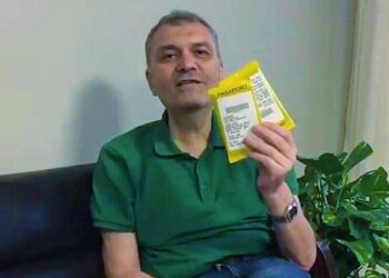 Prof. Dr. Haluk Savaş pasaportunu aldı, tedavi için yurtdışına çıktı
