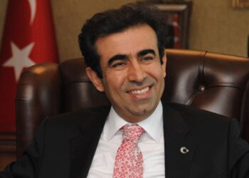 Kayyım Vali kıyıma başladı: İlk gününde 40 çalışanın işine son verdi