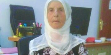 Okuma yazma bilmeyen 70 yaşındaki kadın, pankart taşımaktan cezaevinde