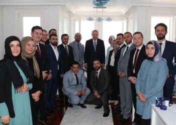 Erdoğan ‘Pelikancılar’la buluştu