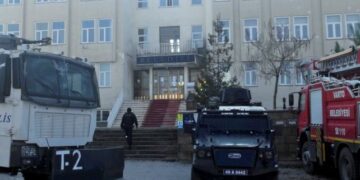 12 bin lirası çerez parası: Muş’un Varto ilçe Belediyesinde kayyım, 12 milyar borç yapmış