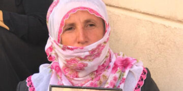HDP önüne götürülen anneye taziye evi bile verilmedi
