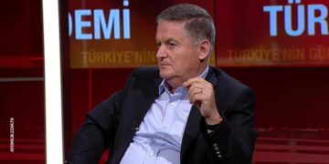 Perinçekci Ahmet Zeki Üçok’tan HSK’ya “Ankesörlü telefon operasyonu” talimatı