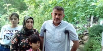 Savunması bile alınmayan yürüme engelli KHK’lı öğretmen hapse girdi
