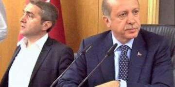 Planlı darbe gününde Erdoğan’ı karşılayan İl Başkanı Temurci: AKP Pelikan’ı meşrulaştırdı, Perinçek’i kucakladı