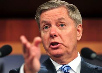 ABD’li senatör Graham’den Türkiye’ye: Cehenneme giden yolun taşlarını döşüyorsunuz