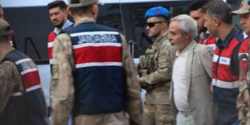 Seçilmiş Diyarbakır Belediye Başkanı Selçuk Mızraklı tutuklandı