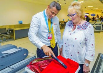 Sydney Havalimanı’ndan geri gönderildi: Valizindeki domuz etini bildirmeyen Vietnamlının vizesi iptal edildi