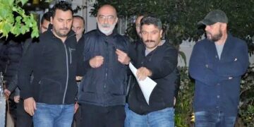 Ahmet Altan, polisleri böyle karşıladı: Beni çok güzel yakaladınız