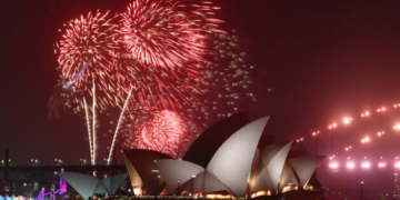 Yeni Zelanda, 2020’ye ilk giren ülke oldu: Sydney  yeni yıla “merhaba” dedi