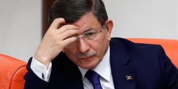 Demirtaş’tan Davutoğlu yorumu:Yapması gereken en anlamlı şey, geçmiş yıllar nedeniyle samimi bir özür