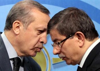 Davutoğlu’ndan Erdoğan’a hodri meydan: Akrabalar da dâhil tüm mal varlıklarımız soruşturulsun!