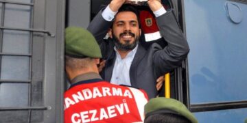 Ahmet Baransu: Balyoz ve Ergenekon darbe idiyse, ağabeyim neden tutuklu?