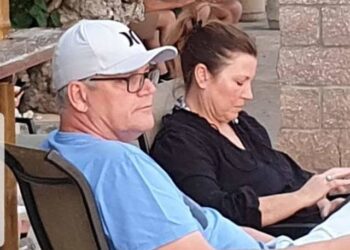 Ülke başbakanı tatilini yarıda kesti: 10 kişi öldü, 800’den fazla ev ve 3 milyon hektarlık alan kül oldu